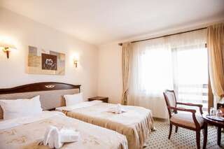 Отель Complex Hanul Muresenilor Сэчеле Двухместный номер Делюкс с 2 двуспальными кроватями-4